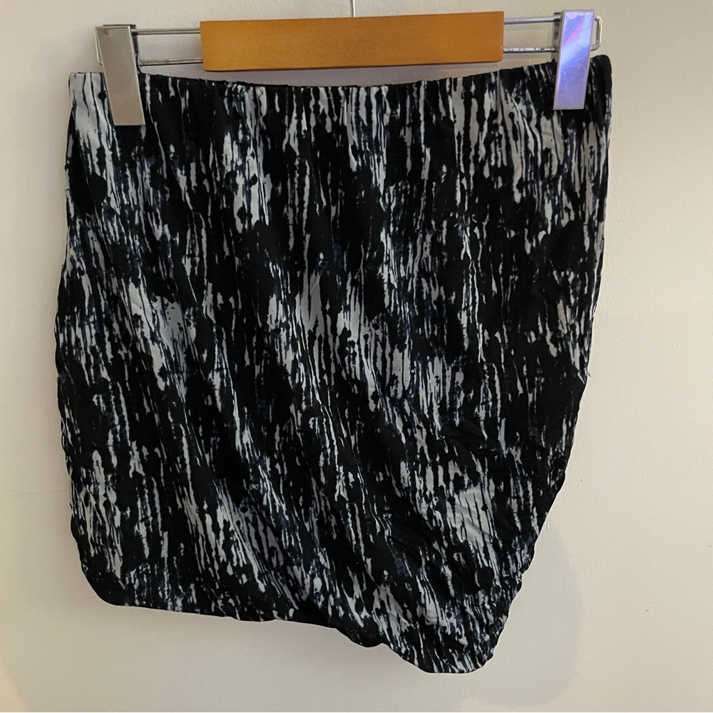 Theory Hailey Asymmetrical Skirt